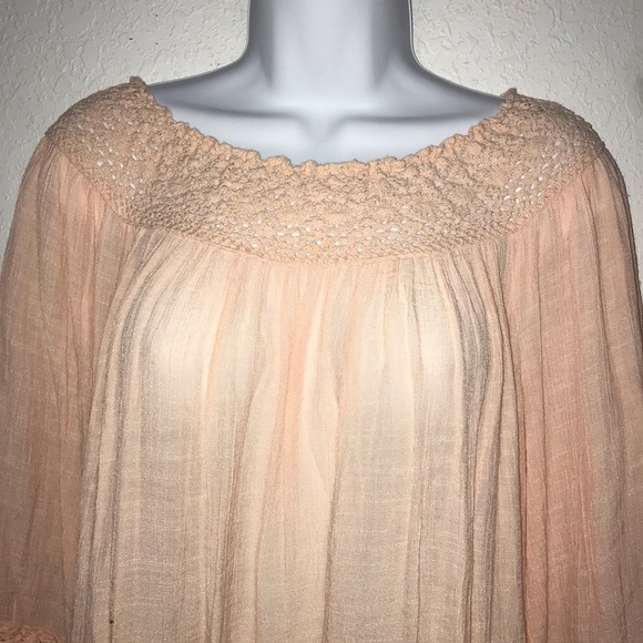 2/$20 Zac & Rachel Peach Crinkle Peasant Top M - Picture 2 of 4